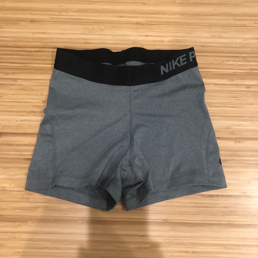 Nike pro 3” shorts